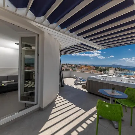 Apartment Pellio *